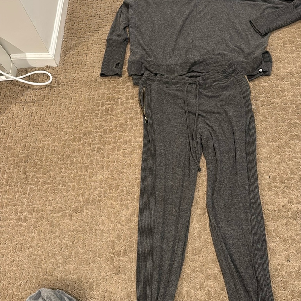 Great gottex two piece sweat suit